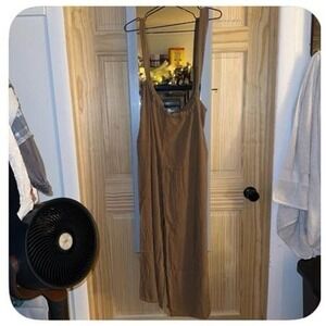 New ZENANA Brown Sleeveless
Jumpsuit with Wide Straps Relaxed Fit Tie-back